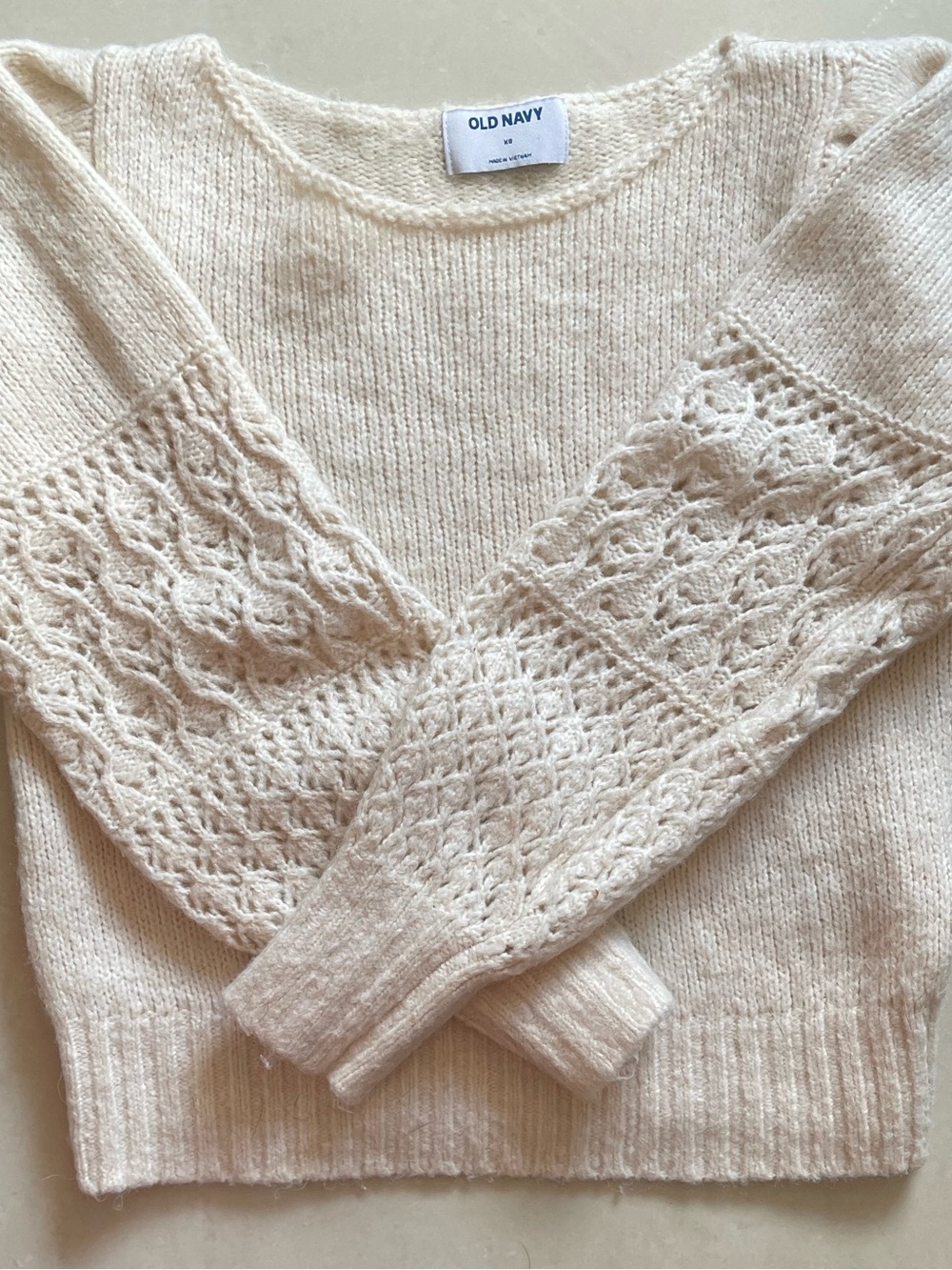 Old Navy Cream Cable-Knit Sweater Size XS